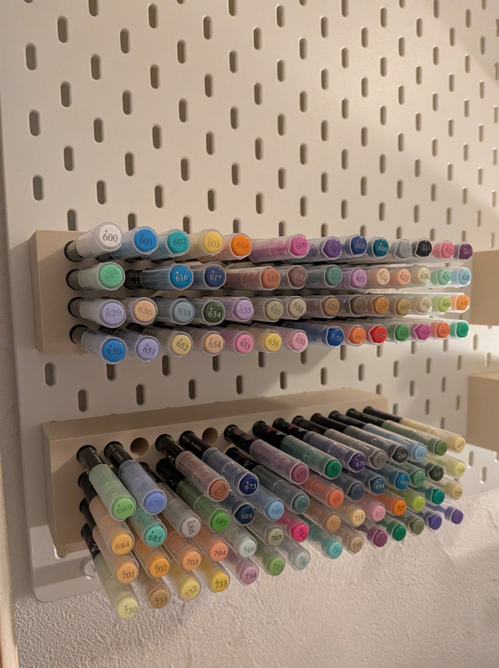 Rangement Feutres Compatible IKEA SKÅDIS – Support 28 ou 56 Feutres
