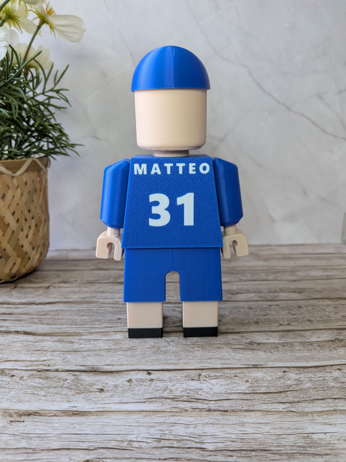 Figurine PSG personnalisée avec prénom MATTEO et numéro 31 au dos