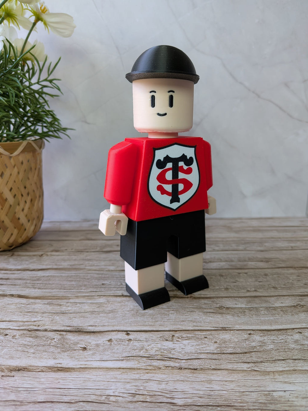 Figurine personnalisable inspirée du Stade Toulousain vue de trois quarts