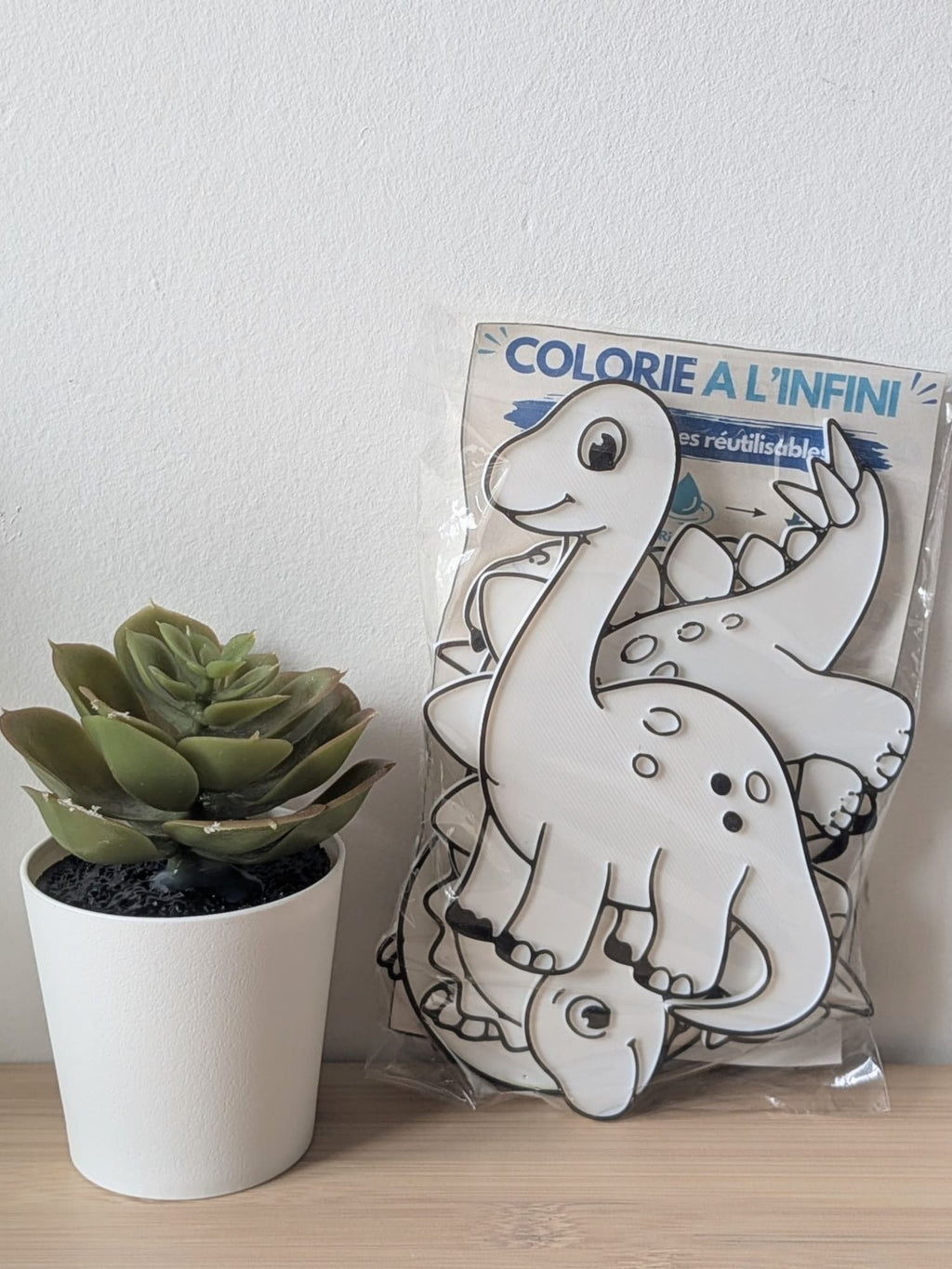 enfant-dinosaures.jpg
Kit de coloriage réutilisable enfant thème dinosaures prêt à offrir