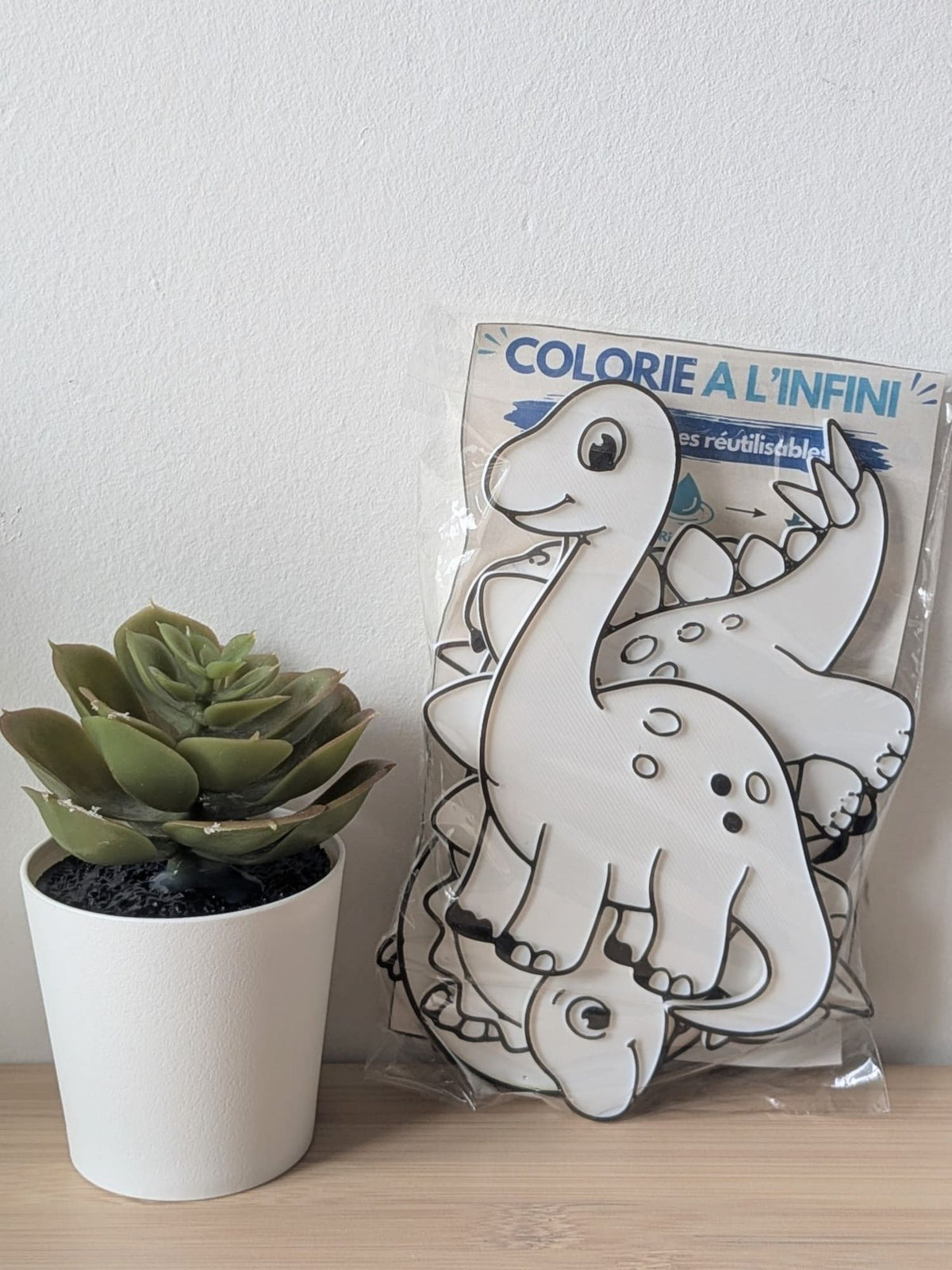 enfant-dinosaures.jpg
Kit de coloriage réutilisable enfant thème dinosaures prêt à offrir